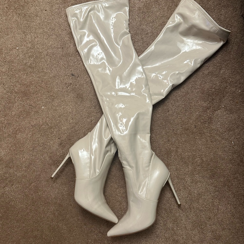 9.5 white latex thigh high stilettos, never used